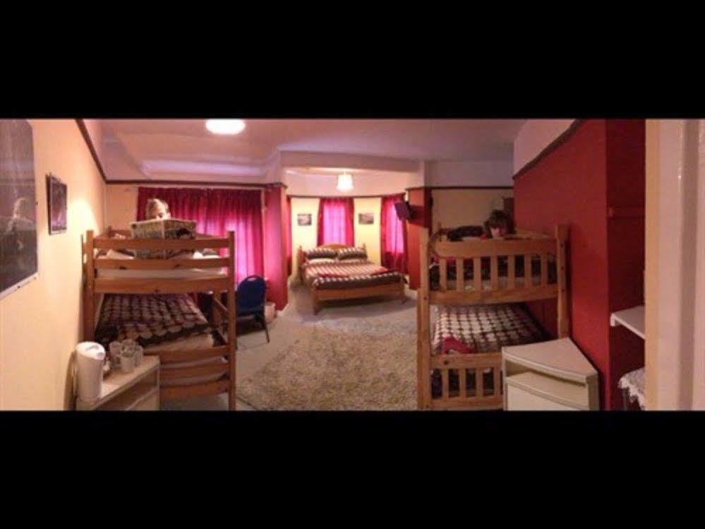 The Old Castle Hotel Уеймут Екстериор снимка